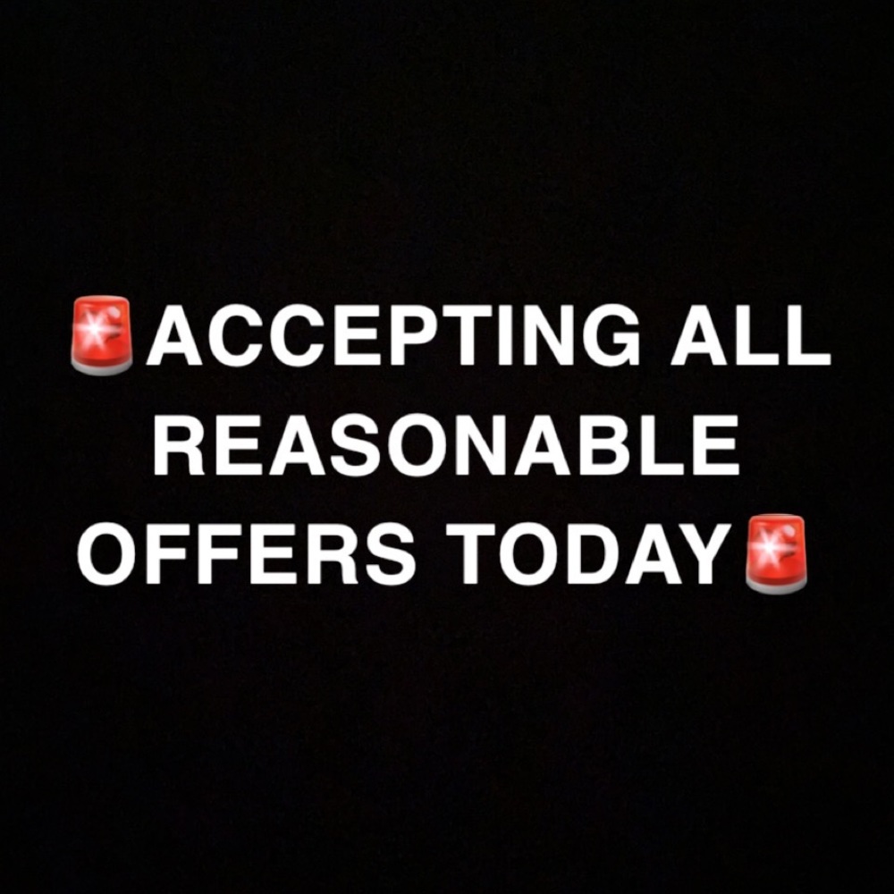 🗣MAKE AN OFFER ‼️